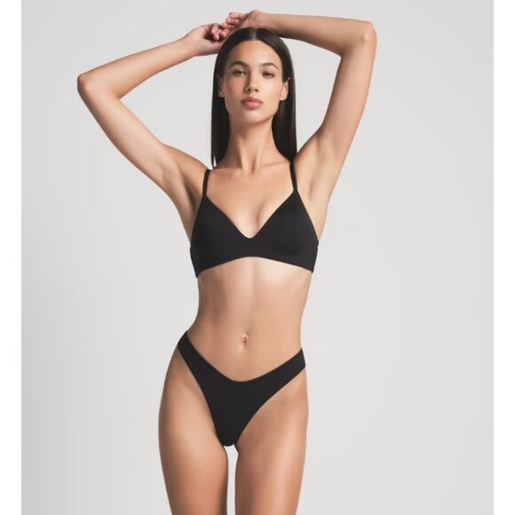 SKIMS Wireless Form T-Shirt Bra 32B NEW Black - Picture 1 of 5